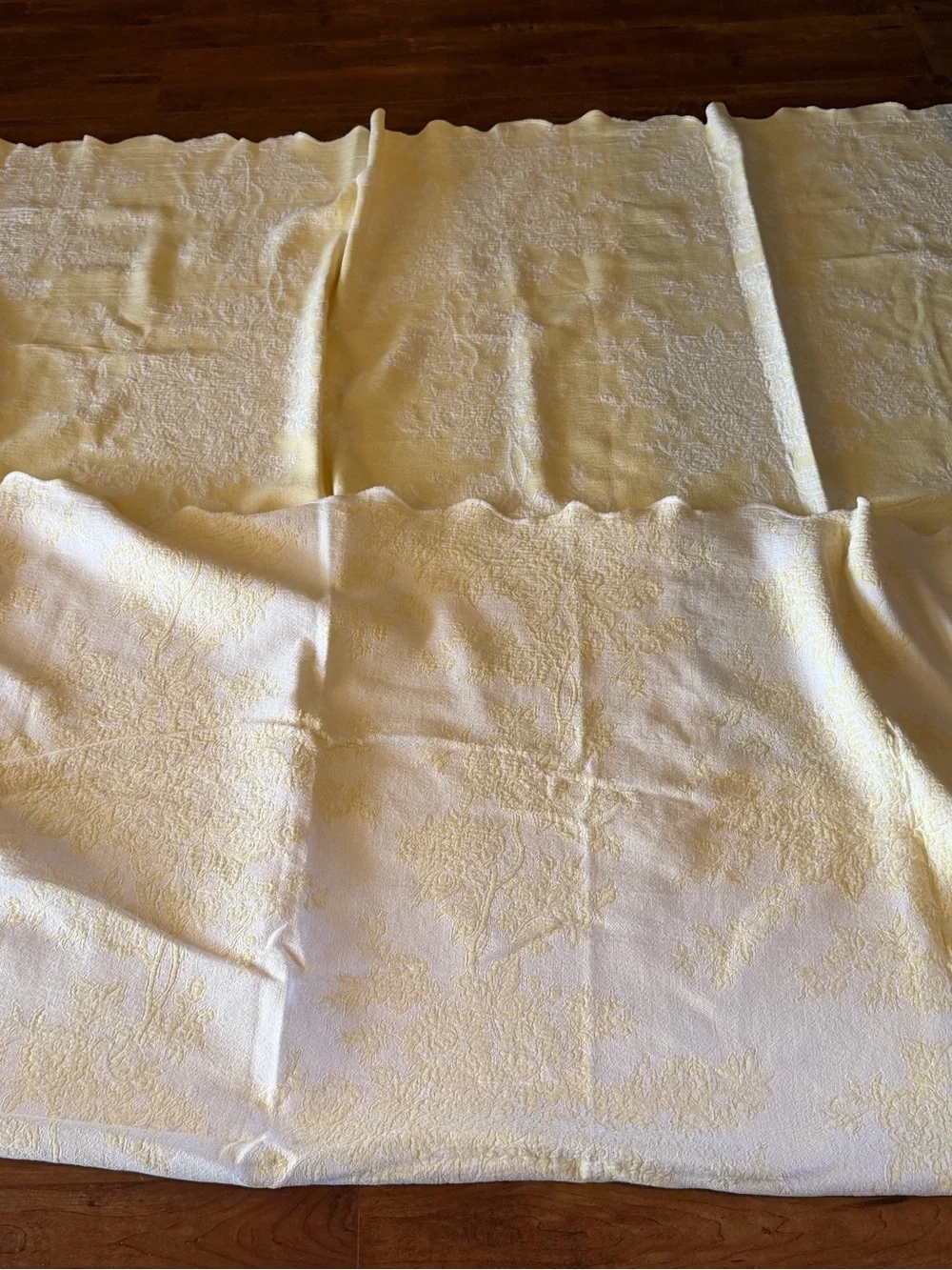 Portuguese Cotton Queen Matelasse Coverlet Yellow Floral Scalloped Bedspread